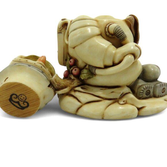 HARMONY KINGDOM Blue Moon Snowman Astronaut Figurine Trinket Box - Picture 7 of 12